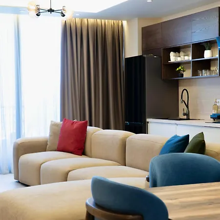 Oyster Seaview & Sarande