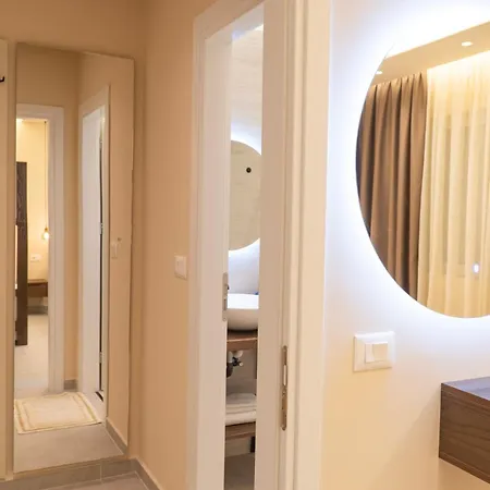 Oyster Seaview Apartment Sarande